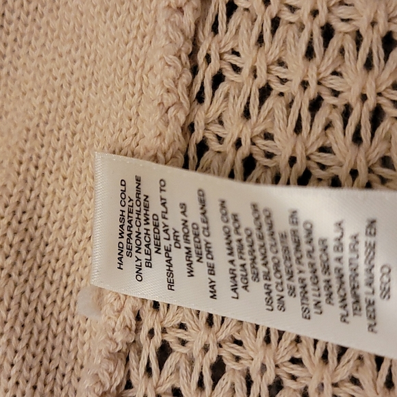 Chicos cardigan Sweater with crochet lattice down the middle. Size 00 - Picture 11 of 12